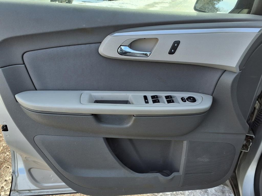 Used 2012 Chevrolet Traverse LS image 13