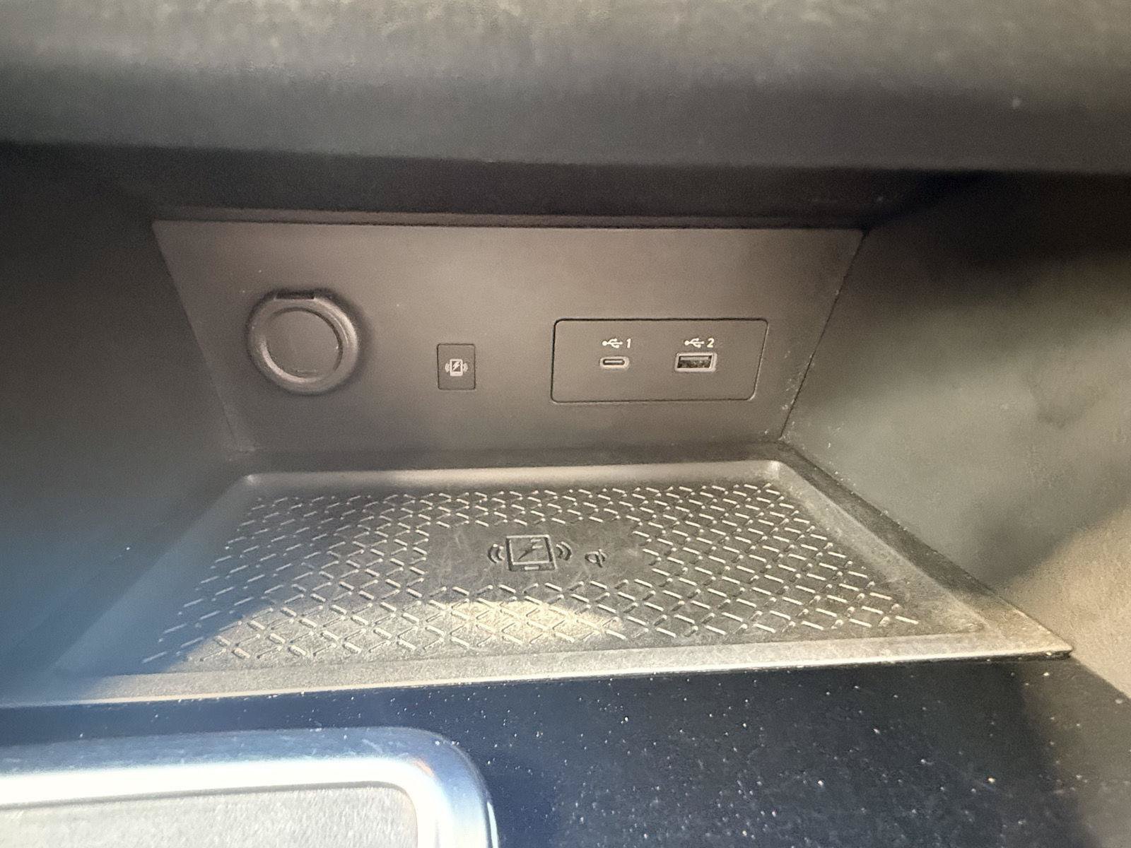 Used 2023 Nissan Pathfinder SL AWD/4WD image 39