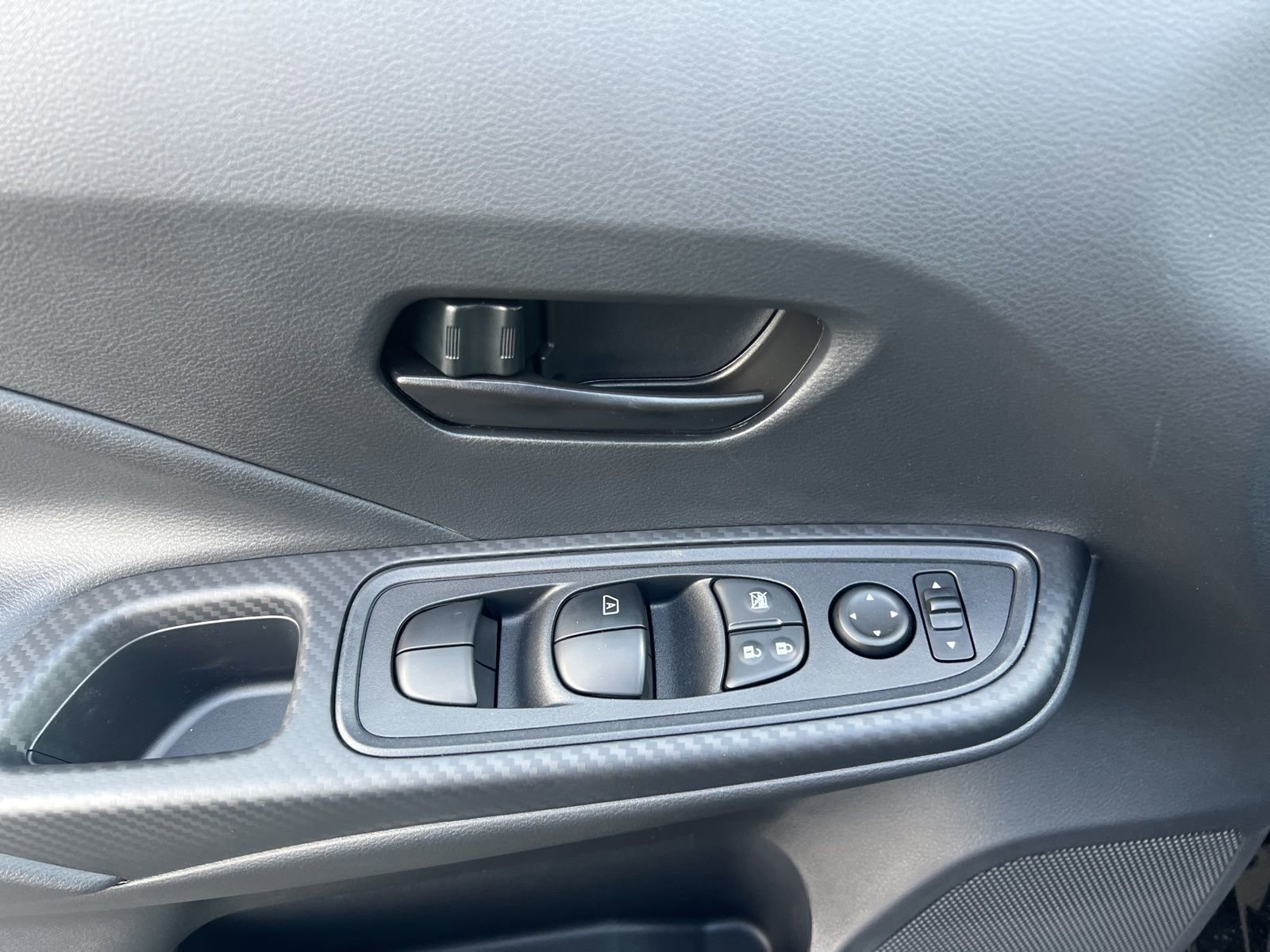 New 2025 Nissan Versa S image 20