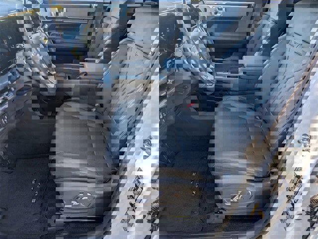 Certified 2025 Hyundai Santa Fe SEL image 12