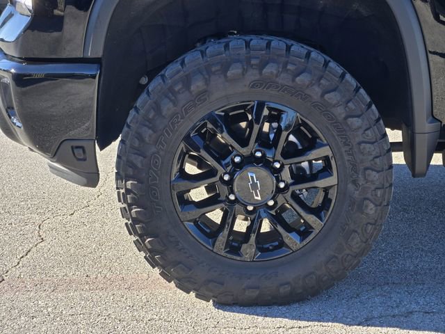 Used 2025 Chevrolet Silverado 2500 High Country w/ Midnight Edition image 11