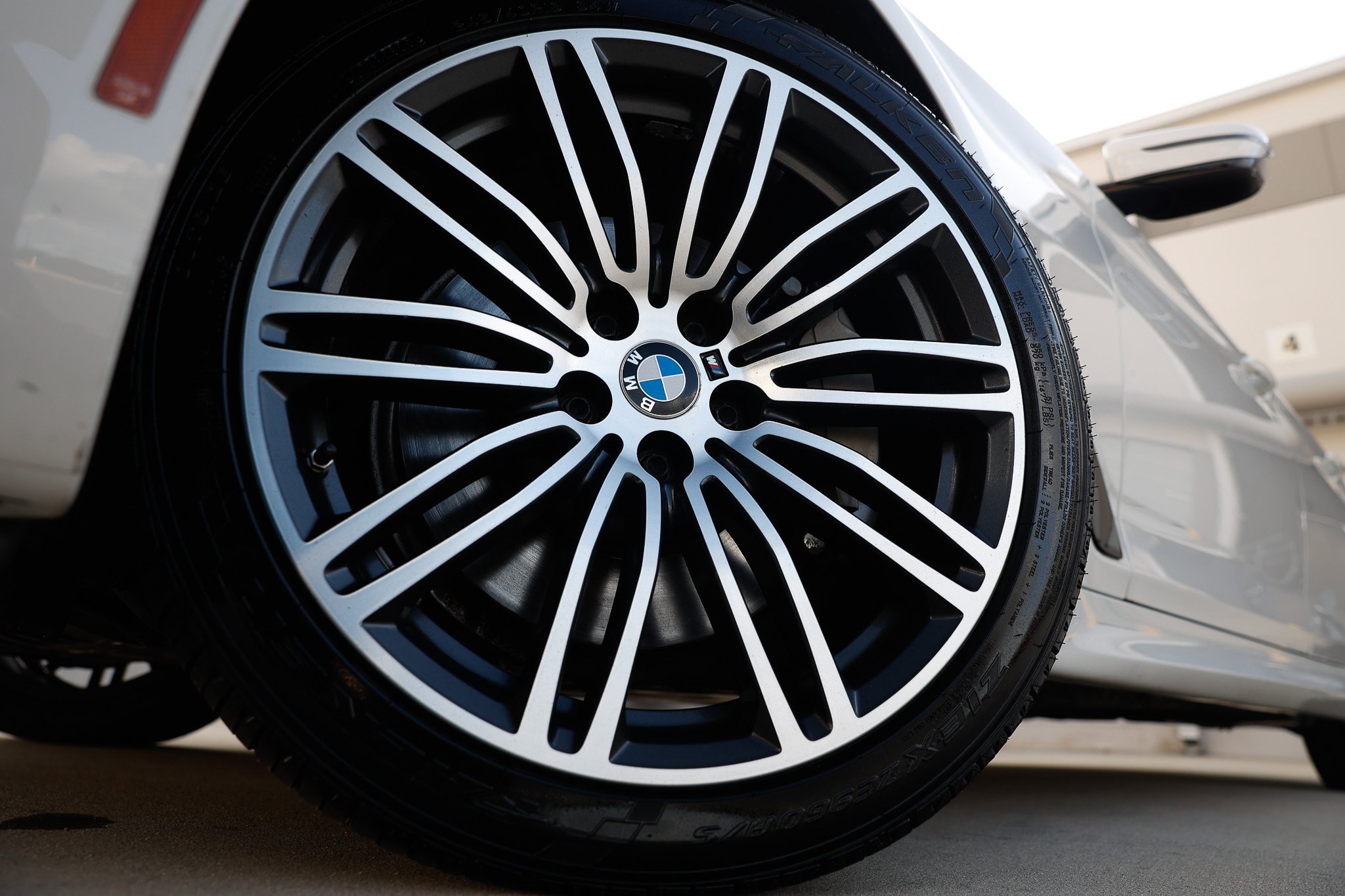 Used 2019 BMW 540i xDrive w/ M Sport Package AWD/4WD image 42