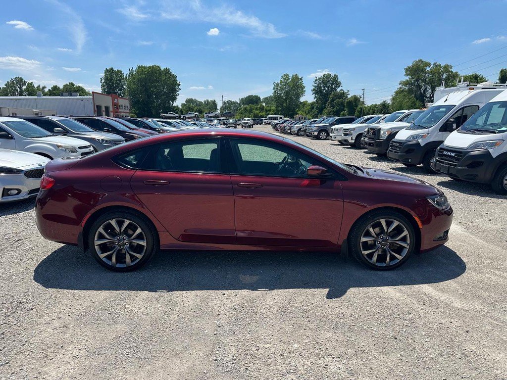 Used 2016 Chrysler 200 S w/ Comfort Group AWD/4WD image 2