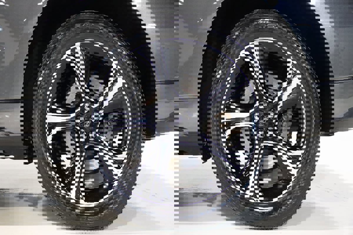 Used 2019 Ford Edge ST w/ Cold Weather Package image 72