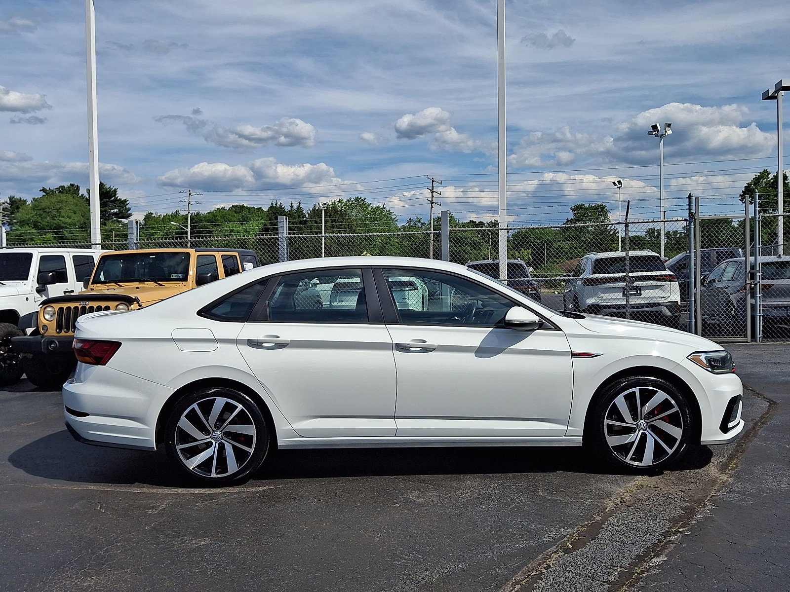 Used 2019 Volkswagen Jetta GLI FWD image 7
