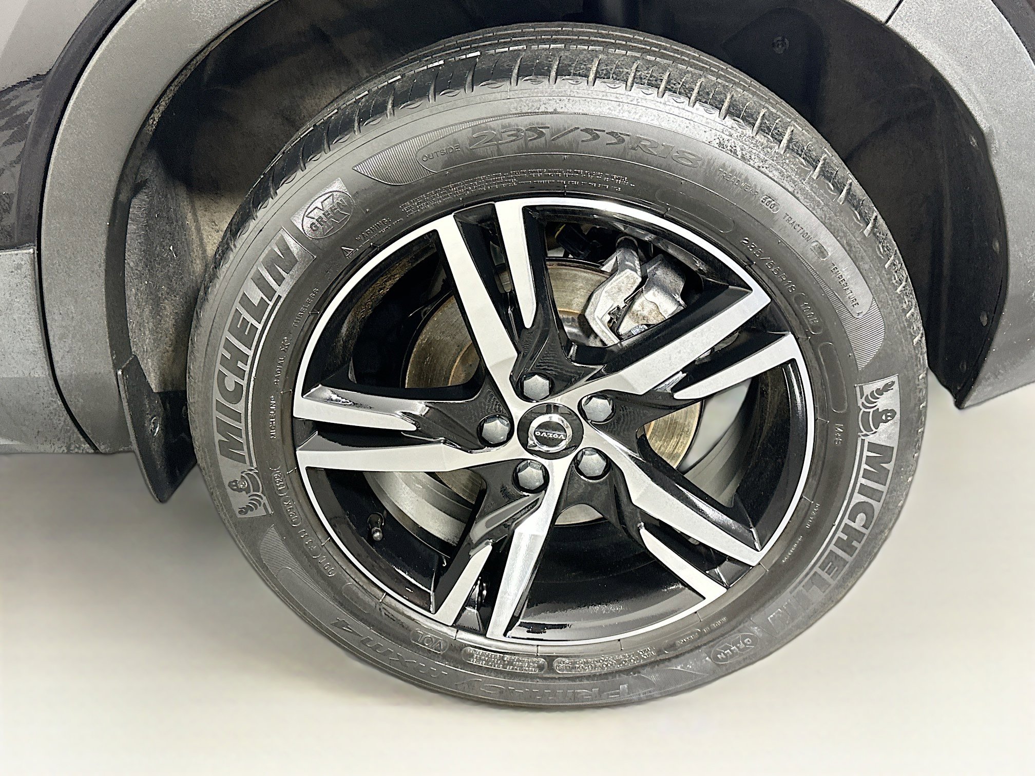 Used 2023 Volvo XC40 B5 Core w/ Protection Package Premier image 11