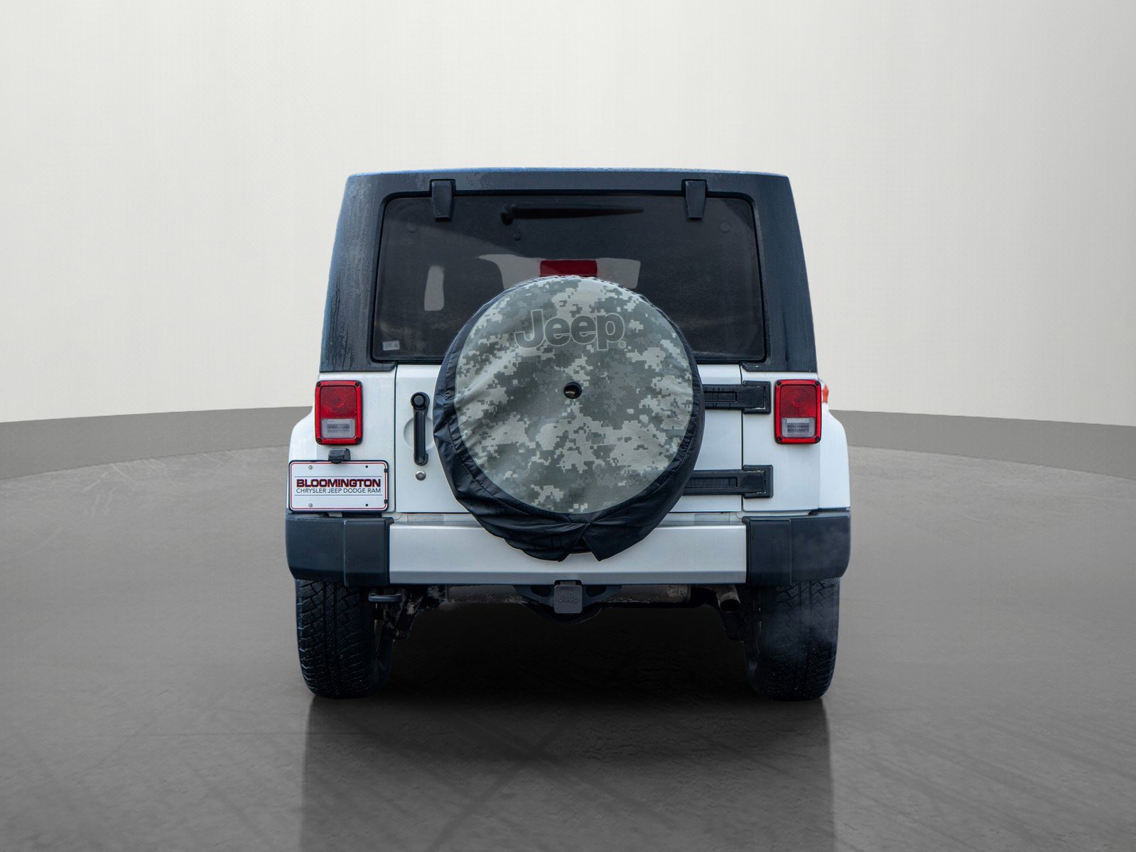 Used 2015 Jeep Wrangler Sahara image 6