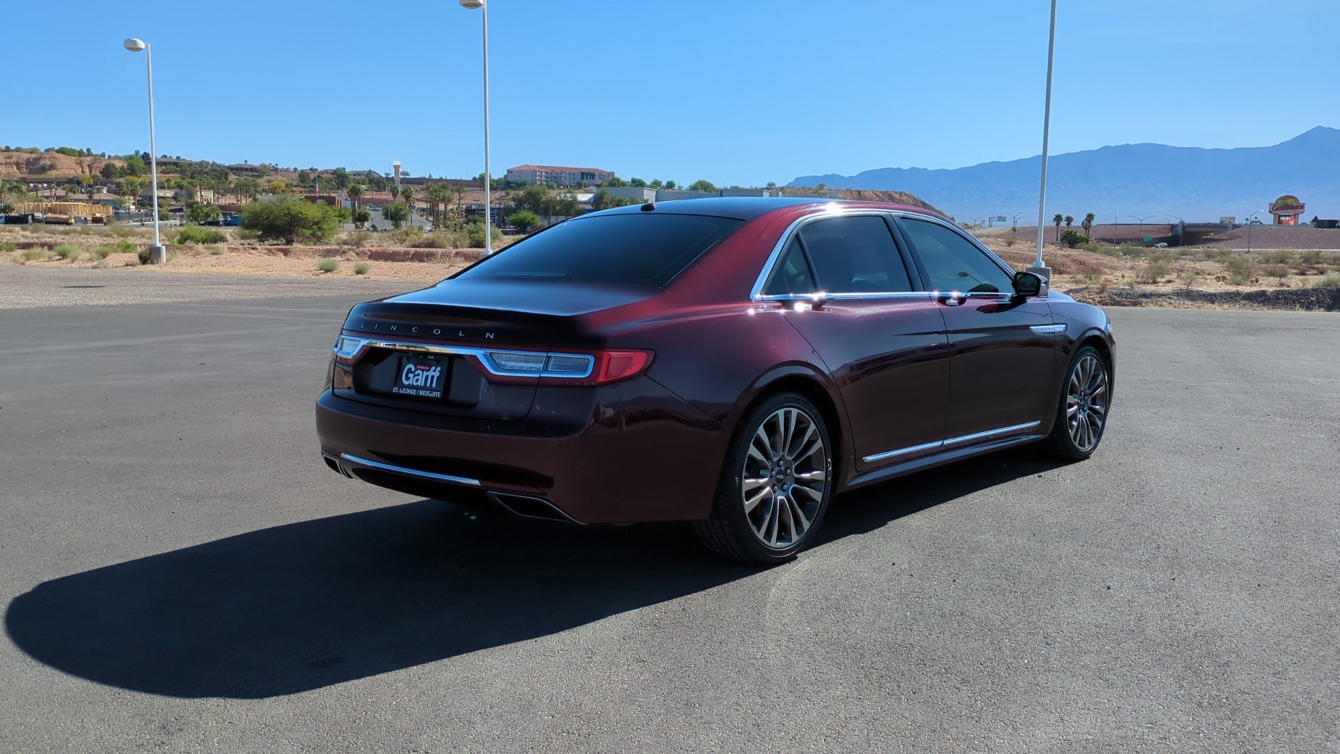 Used 2017 Lincoln Continental Reserve image 3