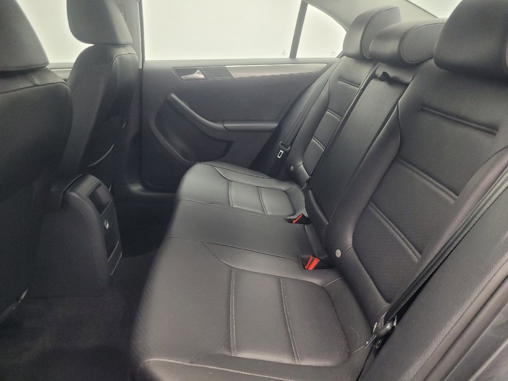 Used 2018 Volkswagen Jetta SE FWD image 18
