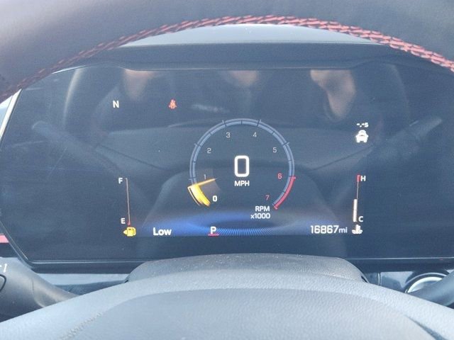 Used 2025 Chevrolet Trax RS w/ Sunroof Package image 7