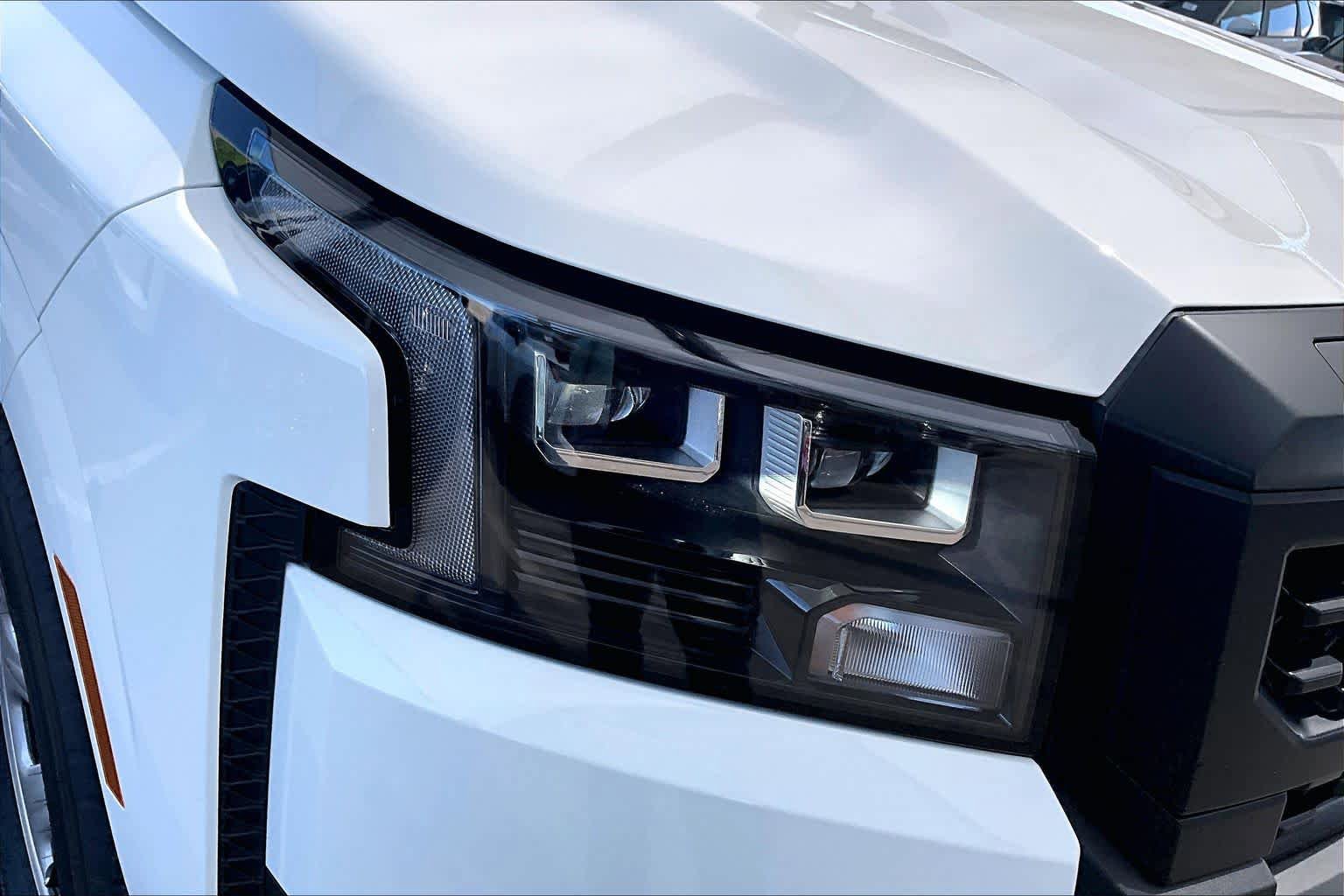 New 2026 Nissan Frontier S RWD image 18