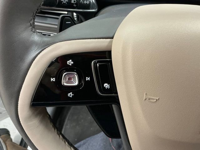 Used 2023 Lincoln Corsair Reserve image 24