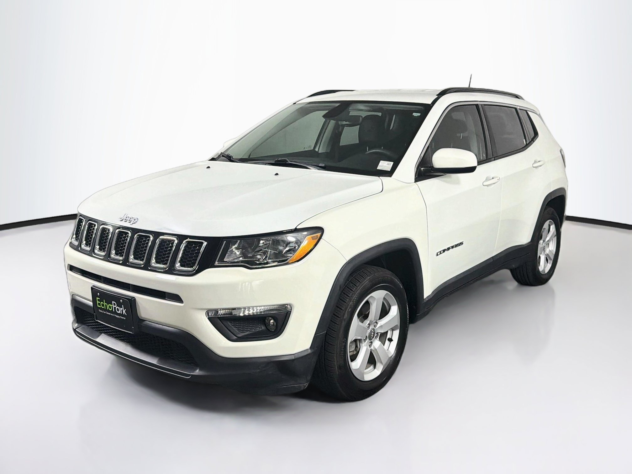 Used 2021 Jeep Compass Latitude FWD image 3