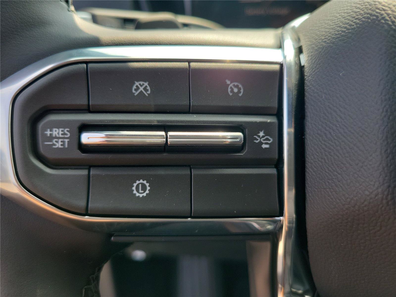 New 2027 GMC Terrain Elevation w/ Elevation Premium Package FWD image 19