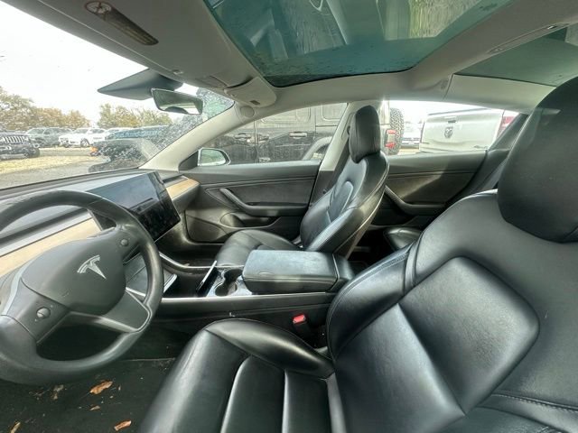 Used 2020 Tesla Model 3 Long Range image 8