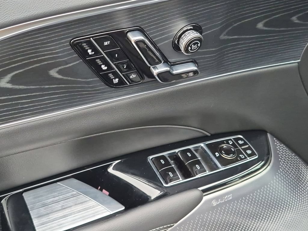 Used 2026 Cadillac Lyriq V AWD/4WD image 16