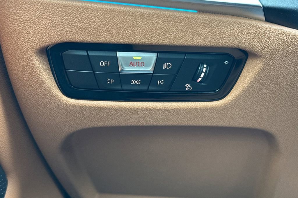 Used 2023 BMW i4 eDrive40 w/ Premium Package image 30