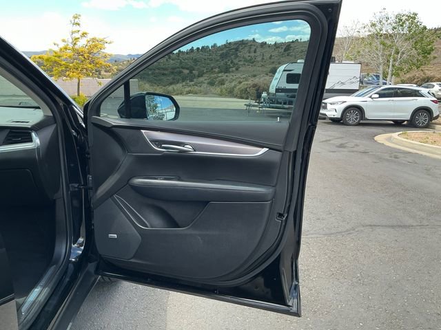 Used 2019 Cadillac XT5 Premium Luxury FWD image 22