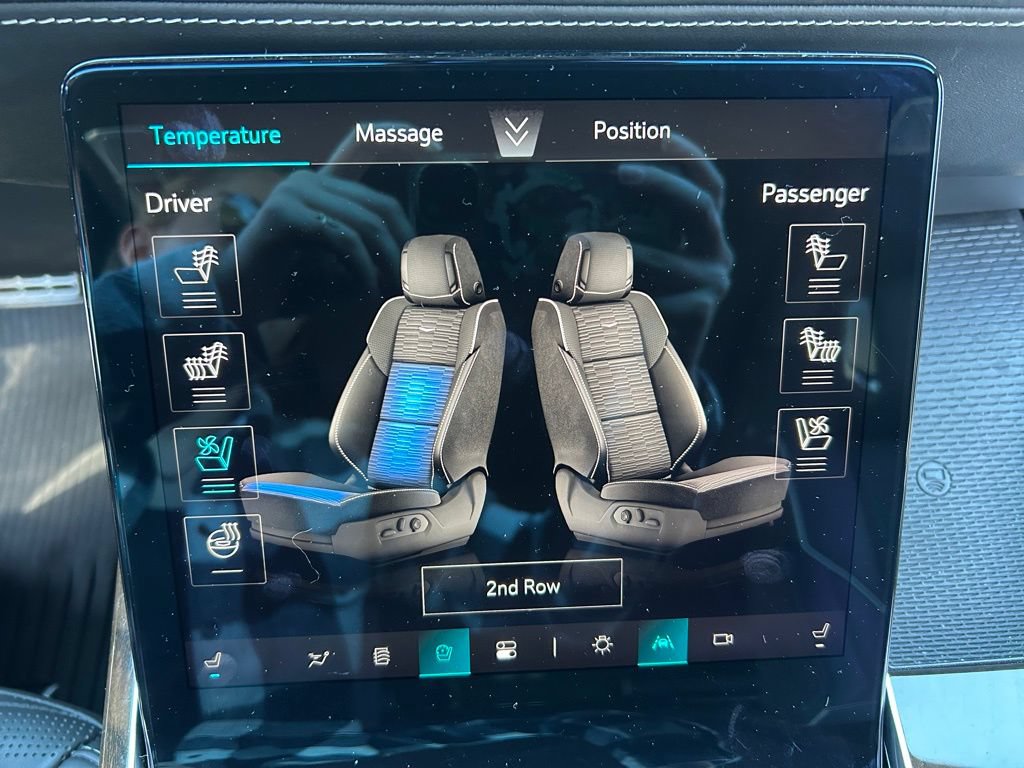 Used 2025 Cadillac Escalade Sport Platinum w/ LPO, Floor Liner Package AWD/4WD image 39