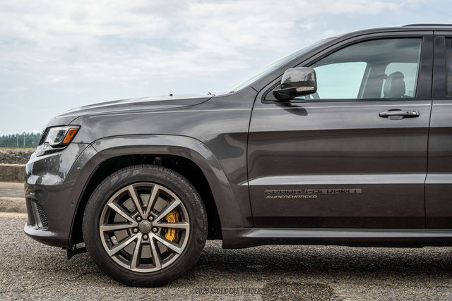 Used 2018 Jeep Grand Cherokee Trackhawk AWD/4WD image 4