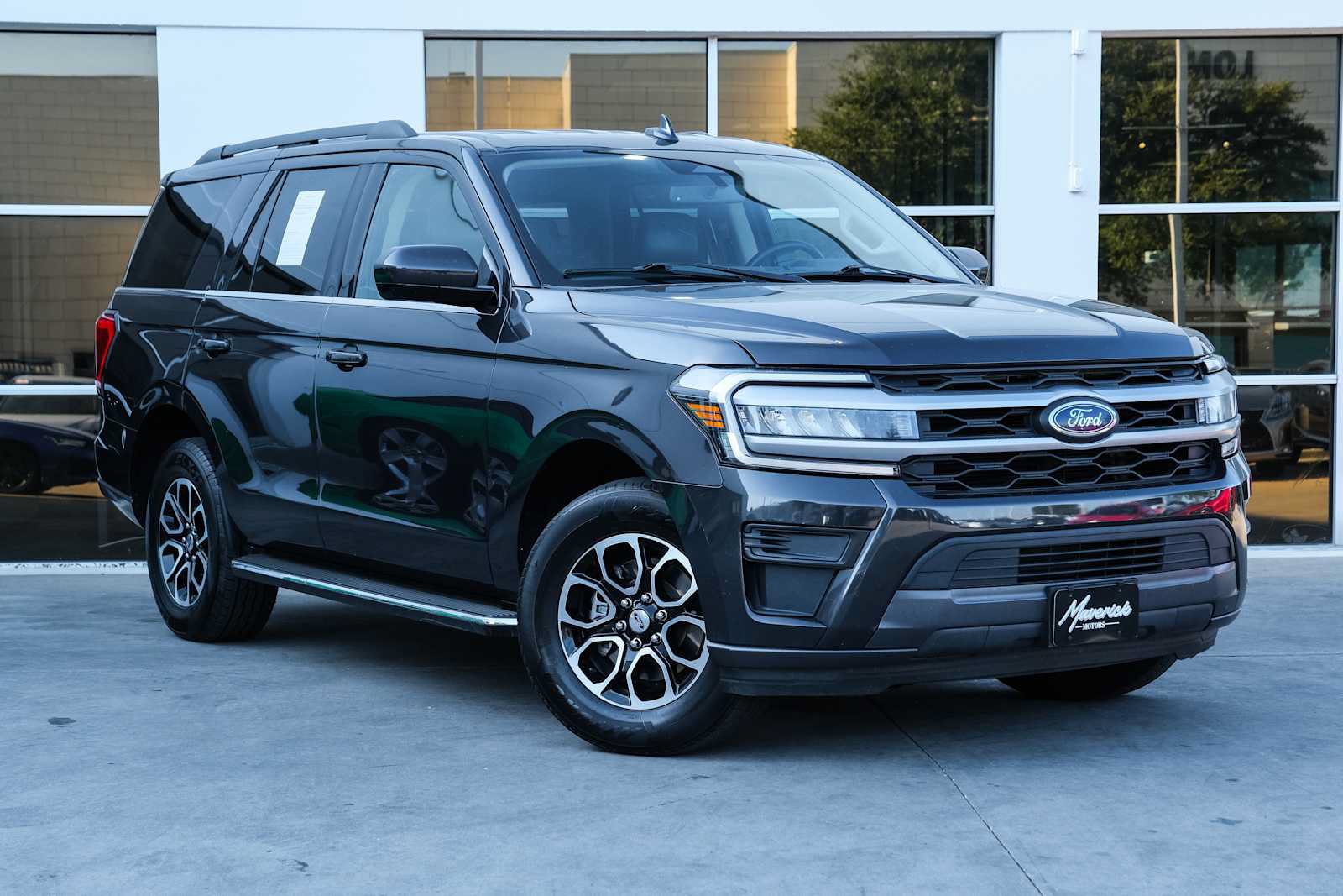 Used 2023 Ford Expedition XLT RWD image 6