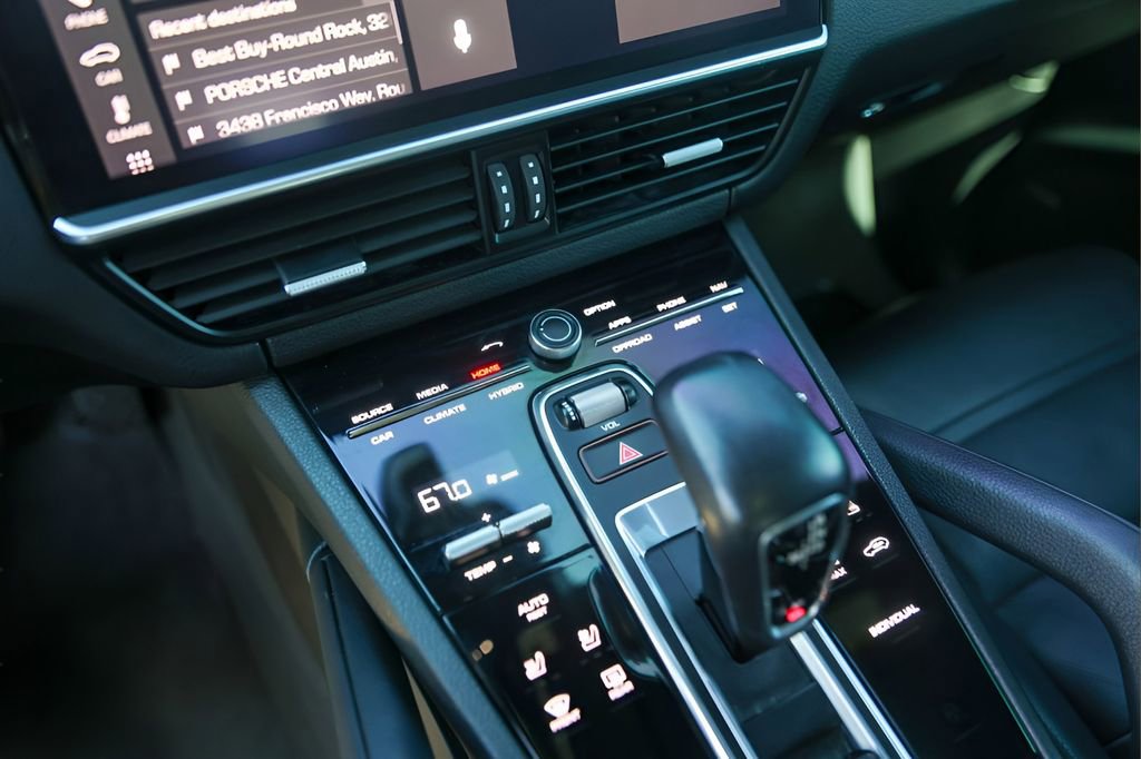 Used 2020 Porsche Cayenne E-Hybrid image 19