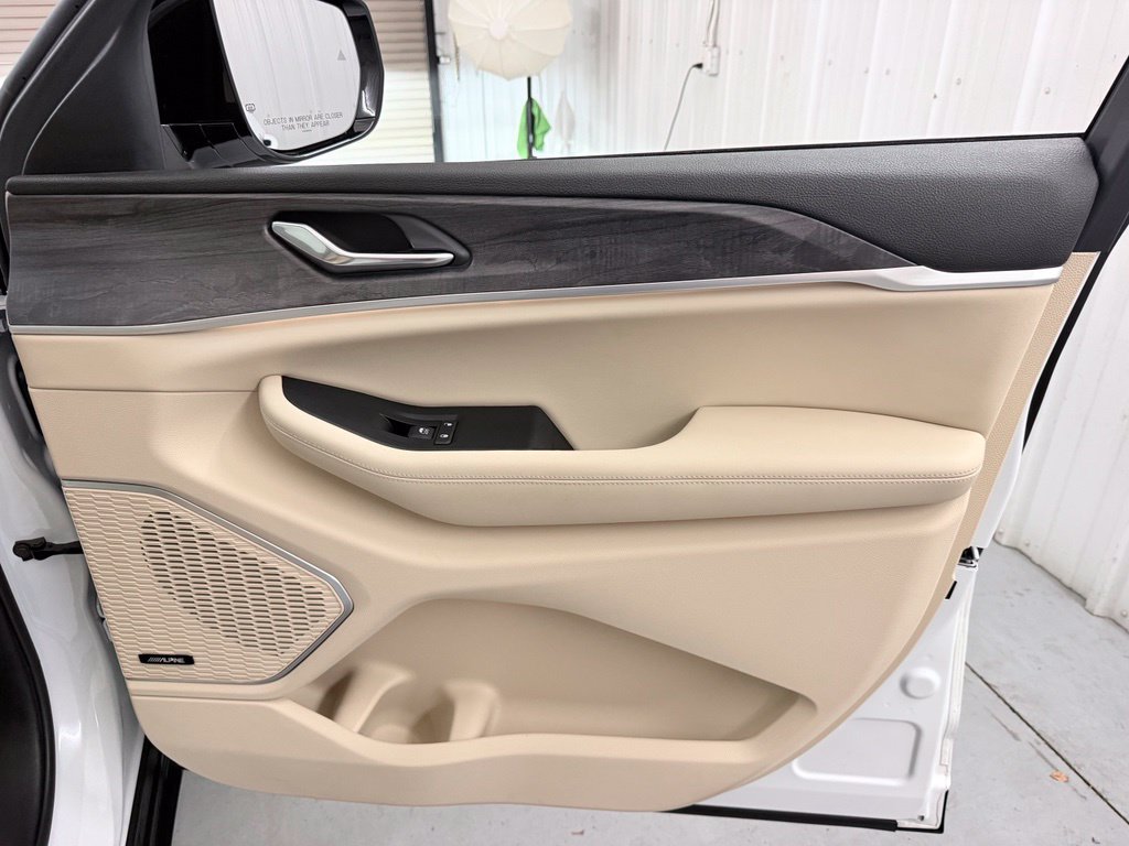 Used 2025 Jeep Grand Cherokee L Limited w/ Luxury Tech Group II RWD image 49