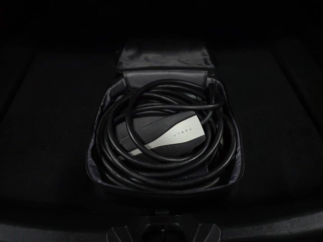 Used 2020 Tesla Model 3 Performance image 36