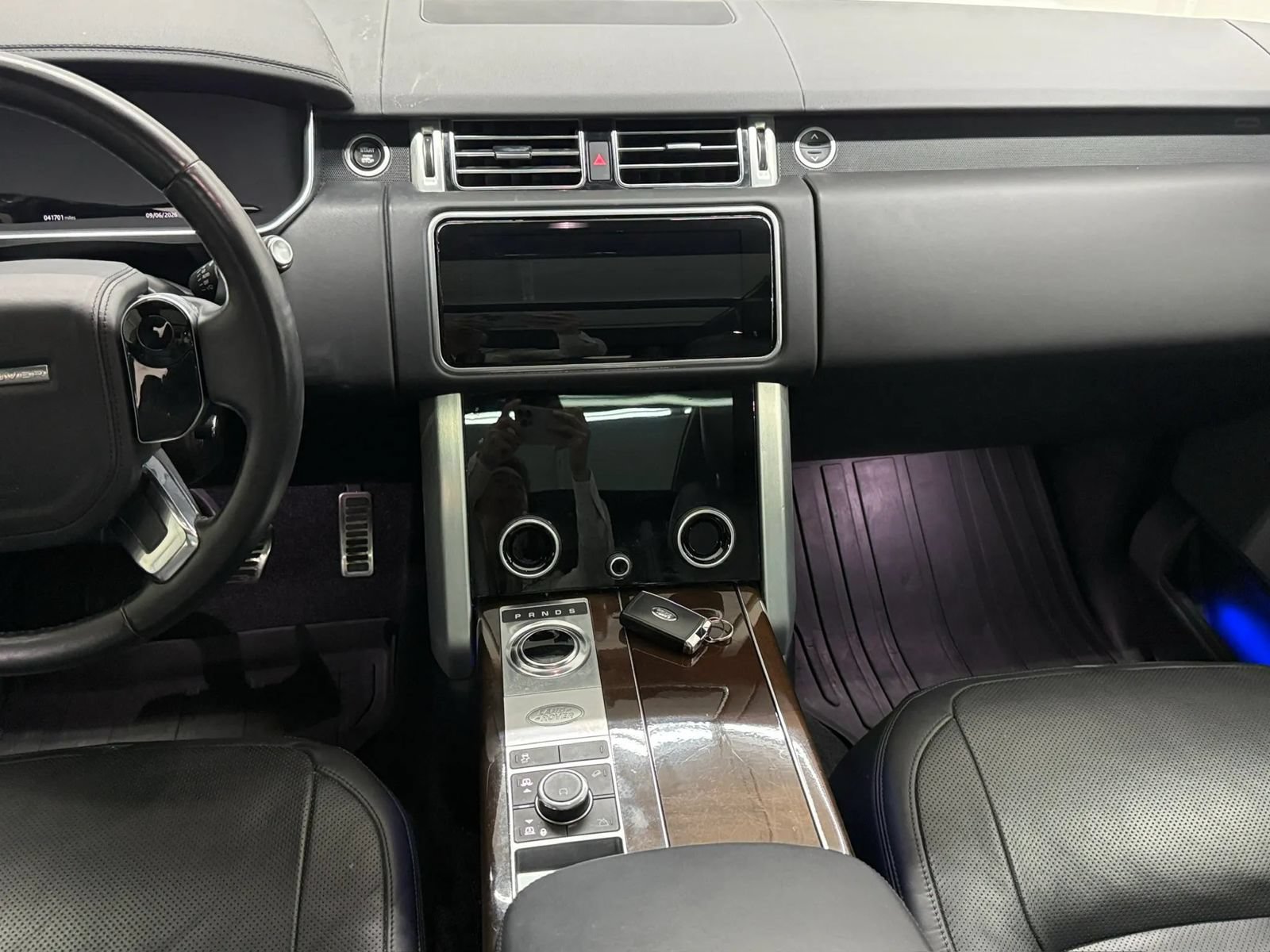Used 2021 Land Rover Range Rover P525 Westminster Edition LWB AWD/4WD image 11