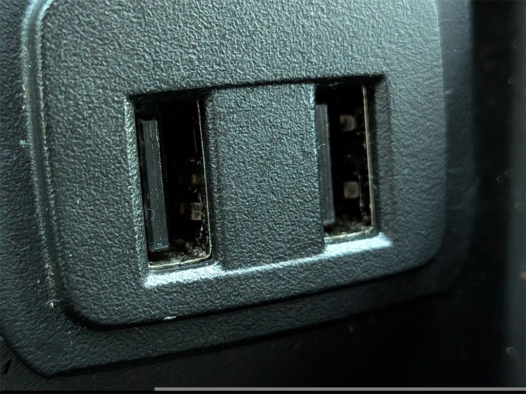 Used 2017 GMC Yukon XL SLT w/ Open Road Package image 26