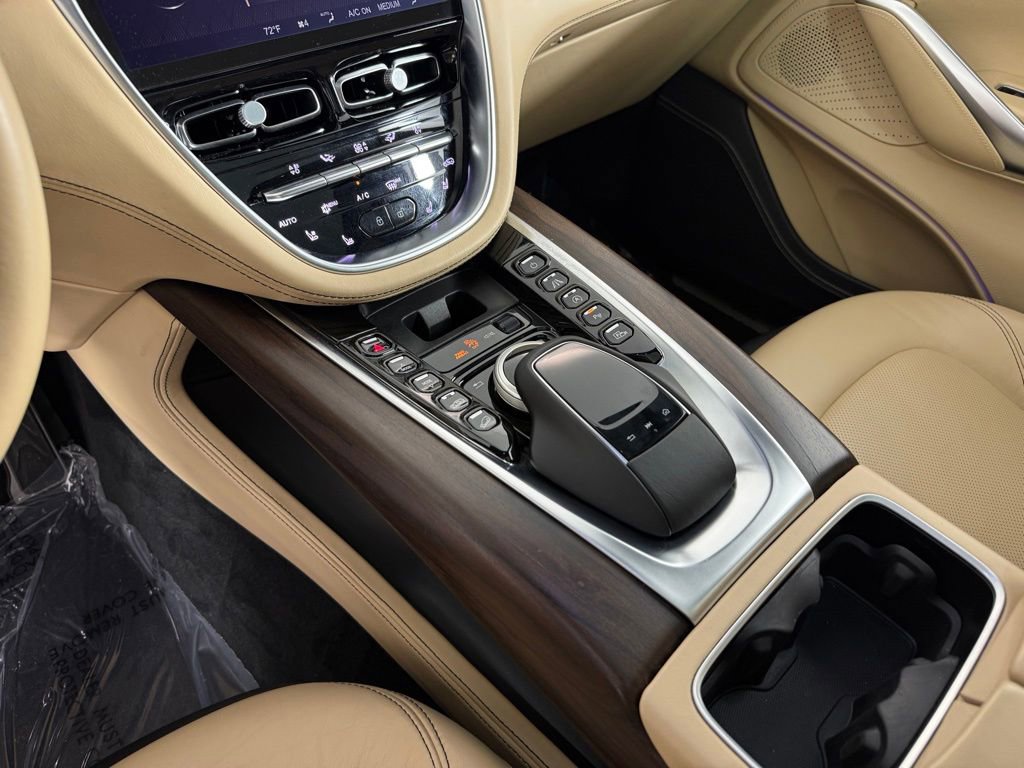 Used 2021 Aston Martin DBX image 23