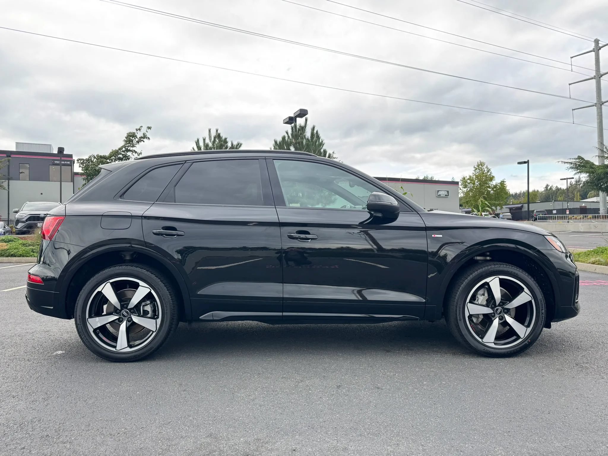 Used 2023 Audi Q5 2.0T Premium Plus w/ Premium Plus Package AWD/4WD image 12