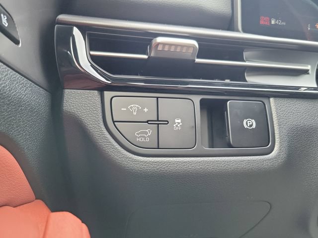 New 2026 Kia Sportage SX FWD image 31