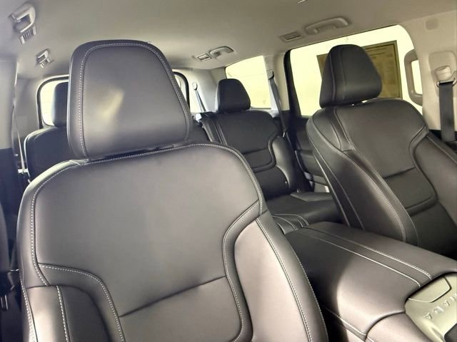 Used 2025 Nissan Armada SV RWD image 53
