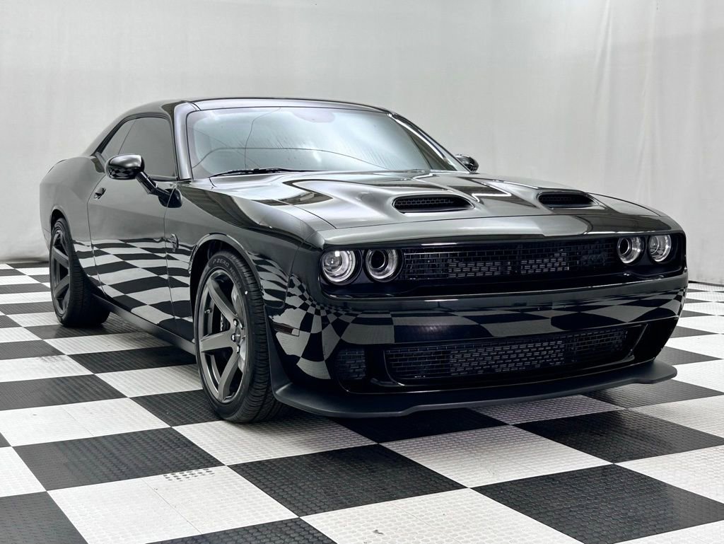 Used 2023 Dodge Challenger SRT Hellcat image 2