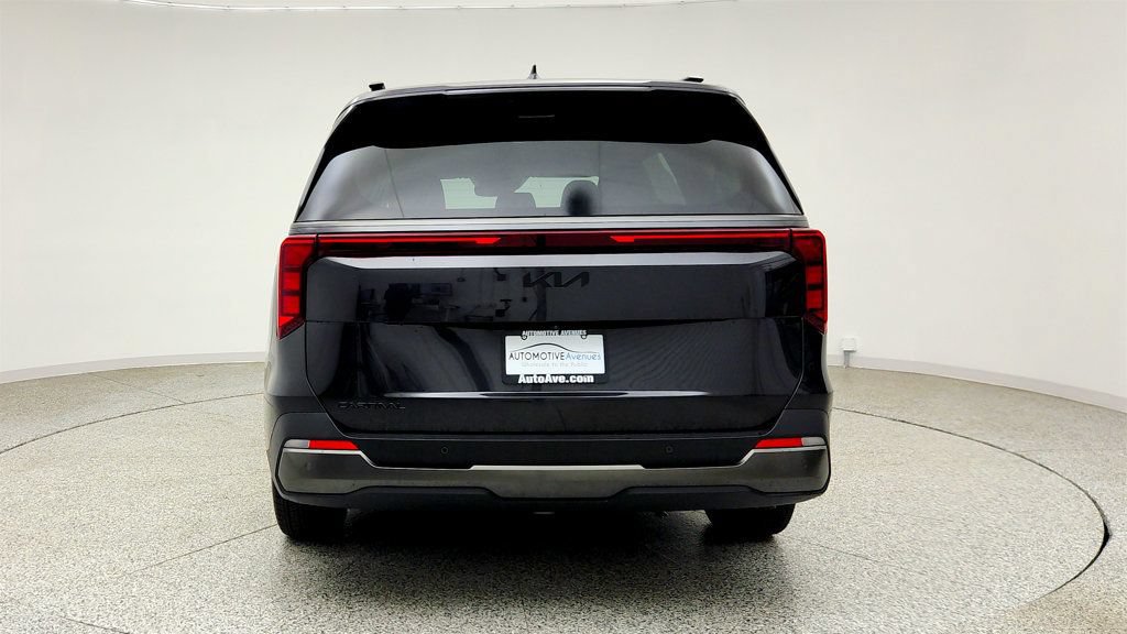 Used 2025 Kia Carnival SX w/ SX Dark Edition Package FWD image 5