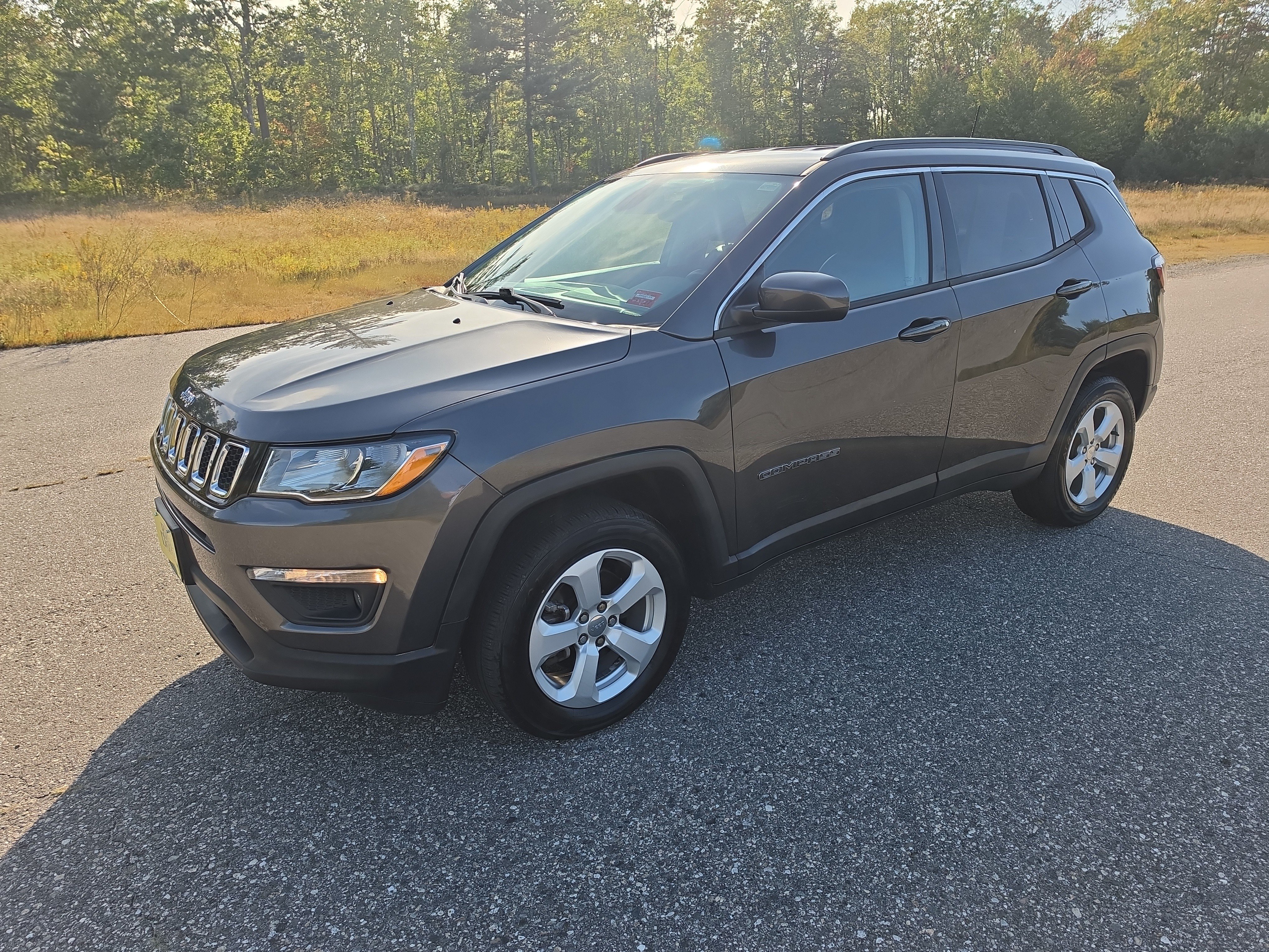 Used 2018 Jeep Compass Latitude w/ Popular Equipment Group AWD/4WD image 1