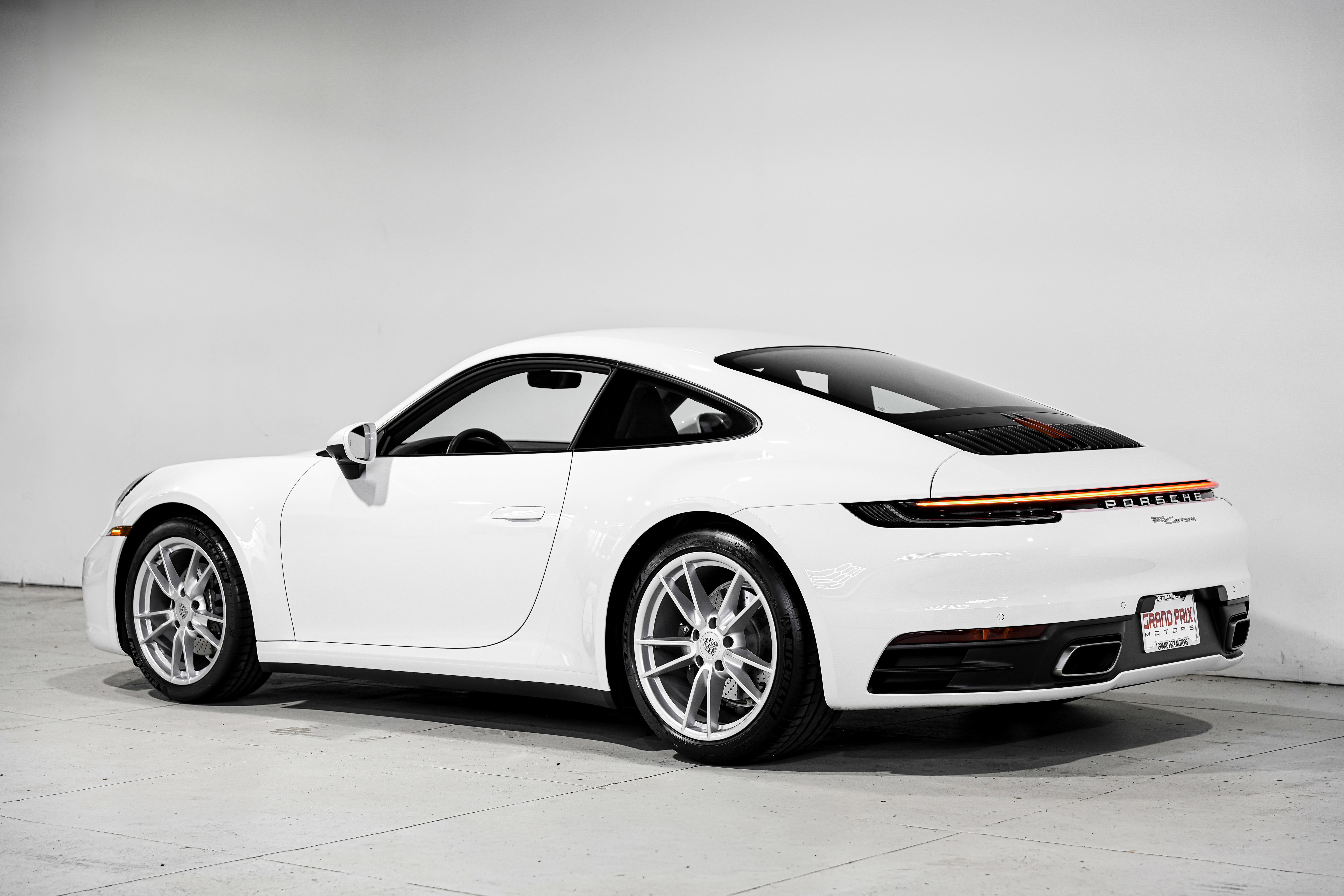 Used 2023 Porsche 911 Carrera w/ Premium Package image 8