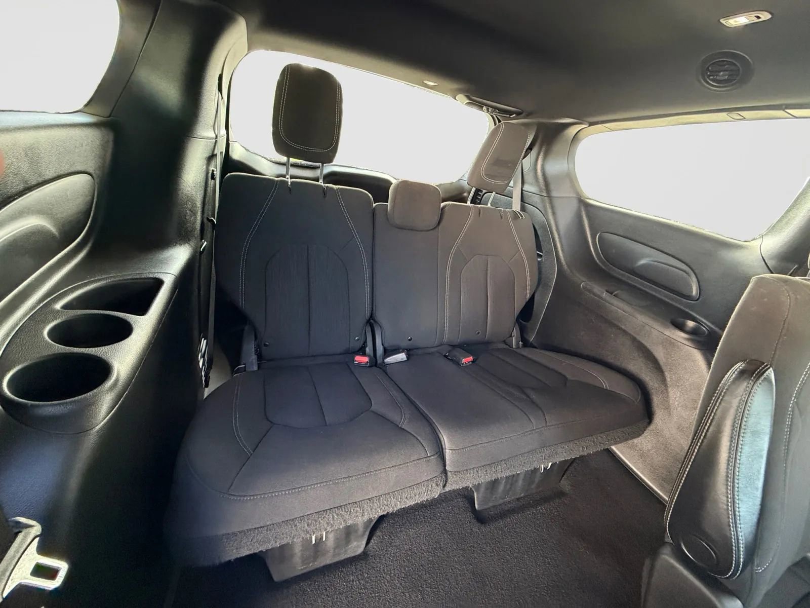 Used 2021 Chrysler Pacifica Touring w/ Cold Weather Group image 15