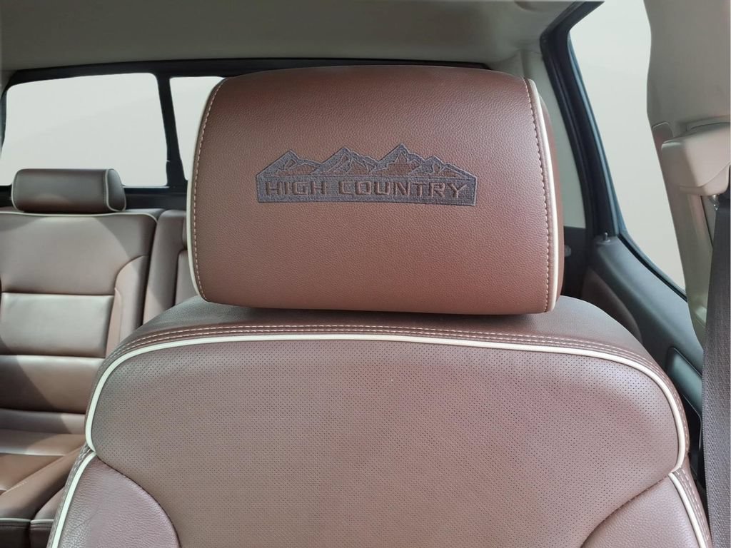 Used 2018 Chevrolet Silverado 2500 High Country w/ Duramax Plus Package AWD/4WD image 32