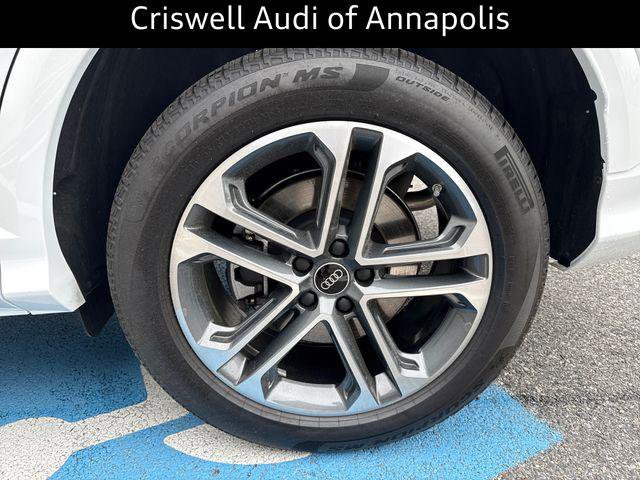 Certified 2025 Audi Q5 Premium w/ Convenience Package AWD/4WD image 11