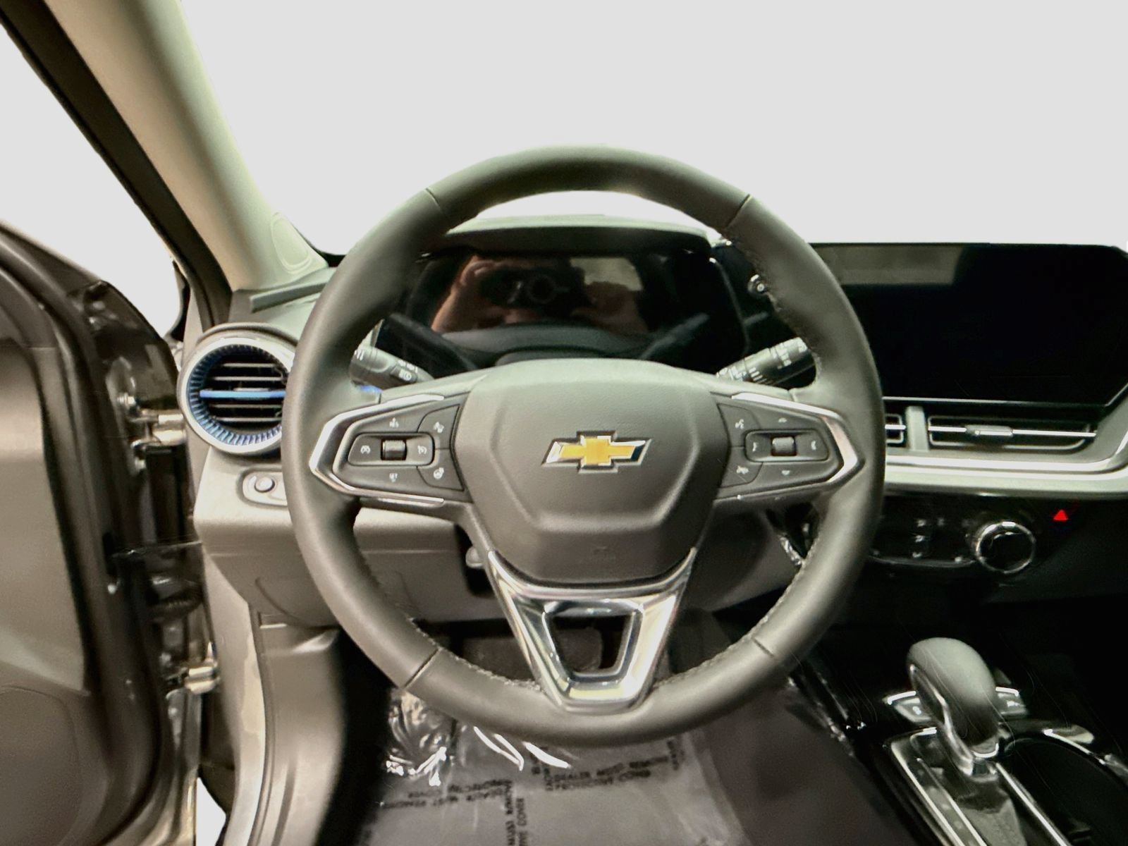 New 2026 Chevrolet Trax LT w/ Driver Confidence Package FWD image 12