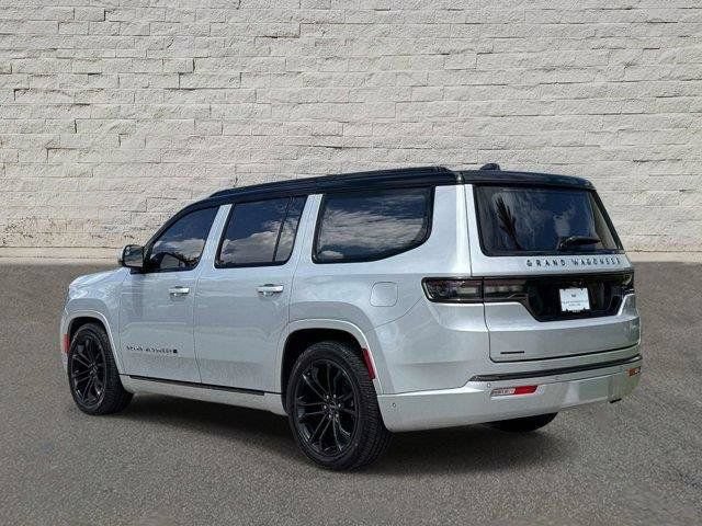 Used 2022 Jeep Grand Wagoneer Series II AWD/4WD image 3