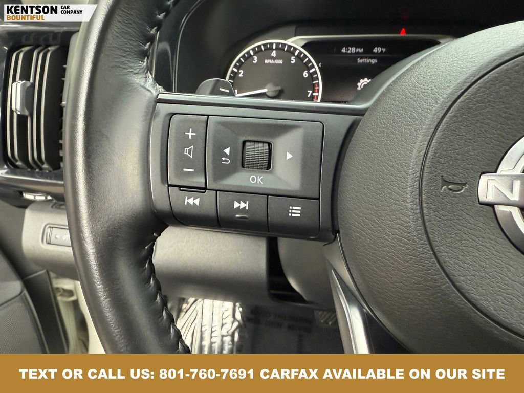 Used 2025 Nissan Pathfinder SV image 20