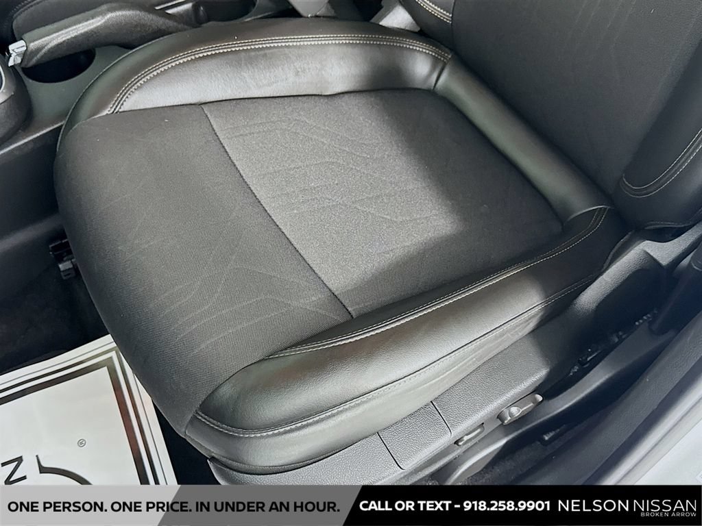 Used 2022 Chevrolet Trax LT w/ Sport Edition AWD/4WD image 18