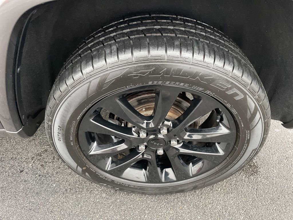 Used 2021 Jeep Grand Cherokee Laredo X image 10