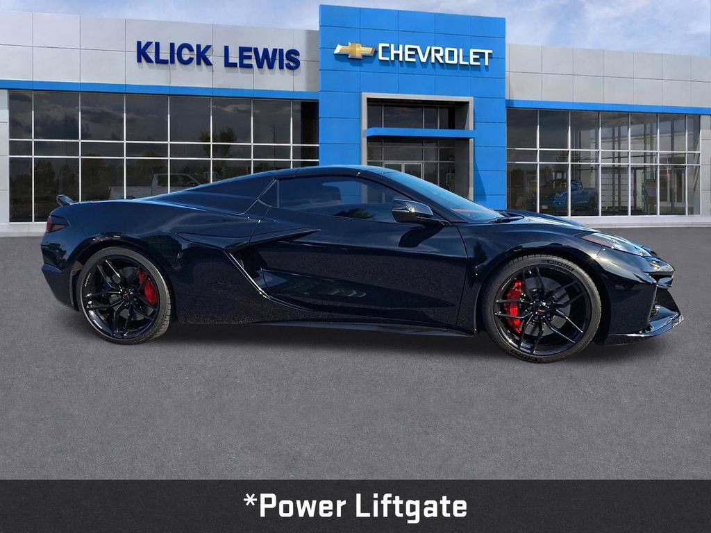 Used 2026 Chevrolet Corvette Z06 RWD image 9