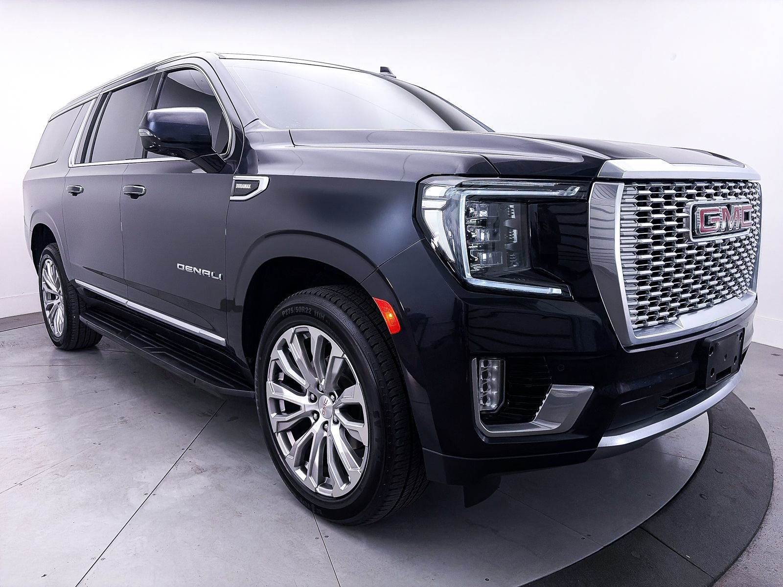 Used 2023 GMC Yukon XL Denali AWD/4WD image 13