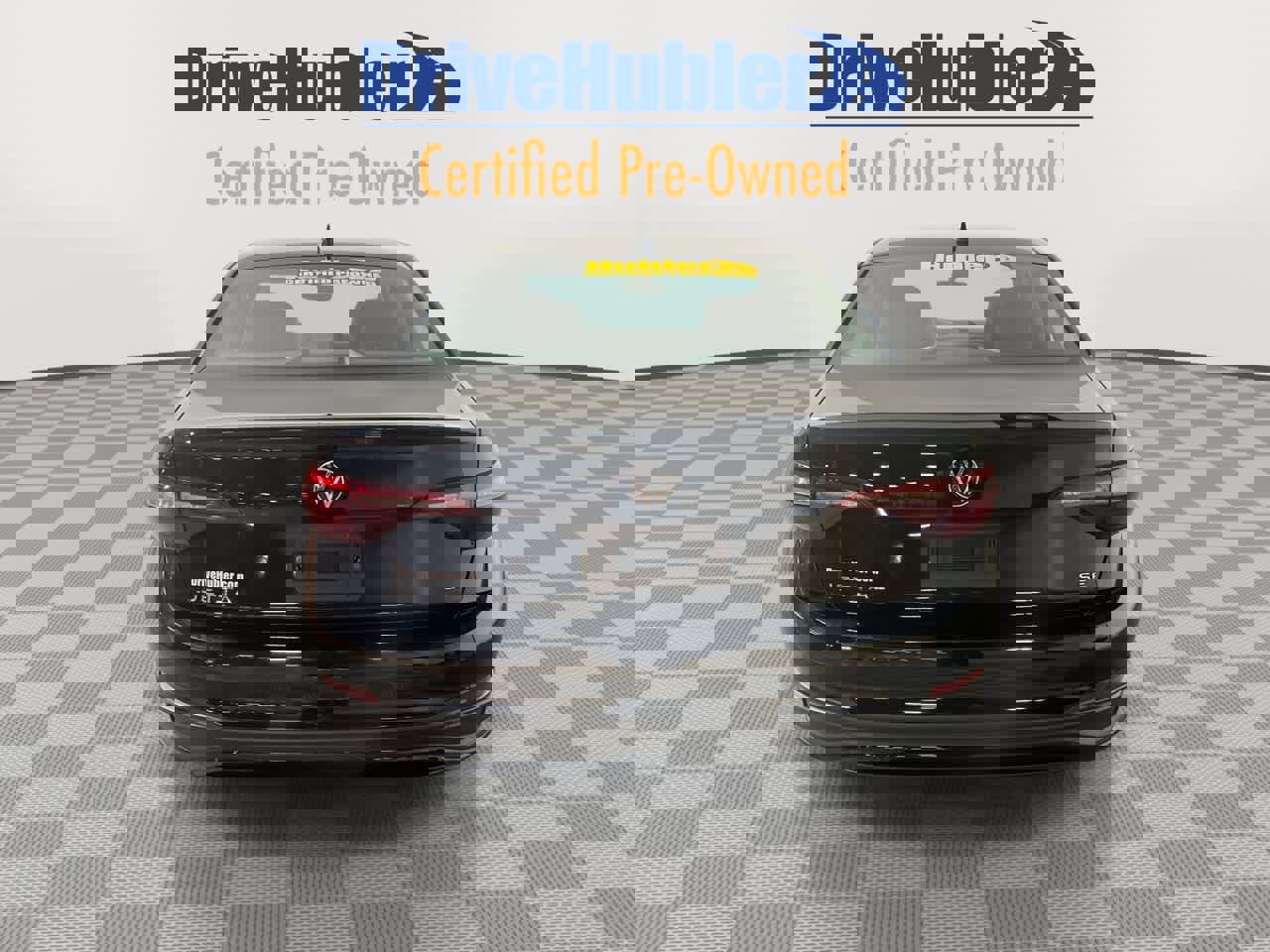 Used 2024 Volkswagen Jetta SE image 4