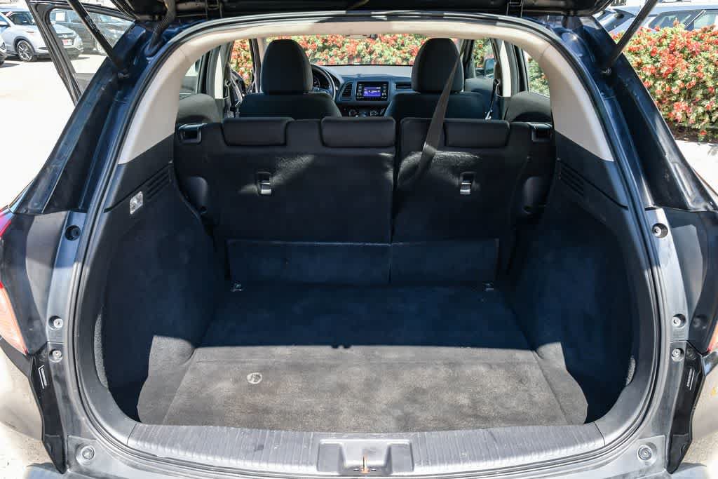 Used 2017 Honda HR-V LX image 28